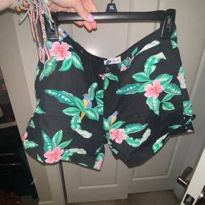Tropical shorts